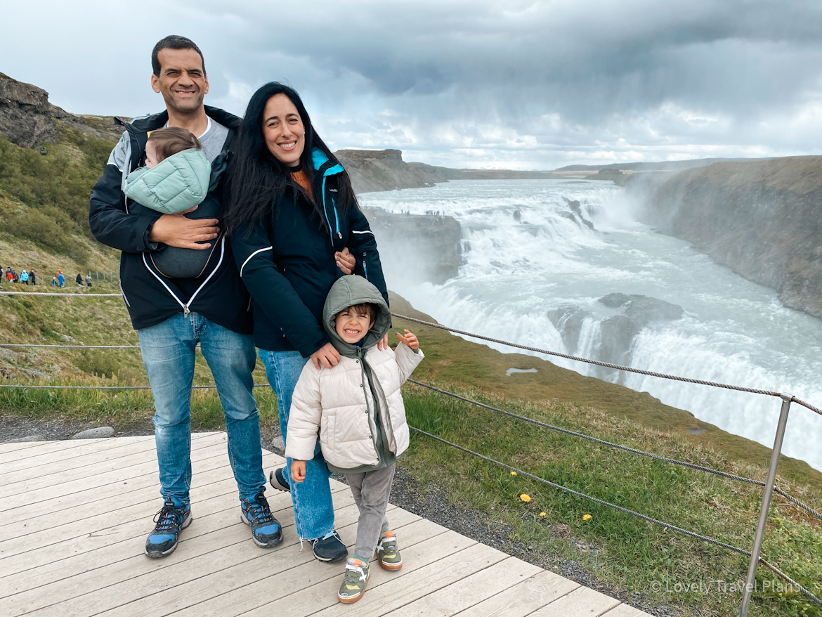 Islandia con niños: cascada Gullfoss