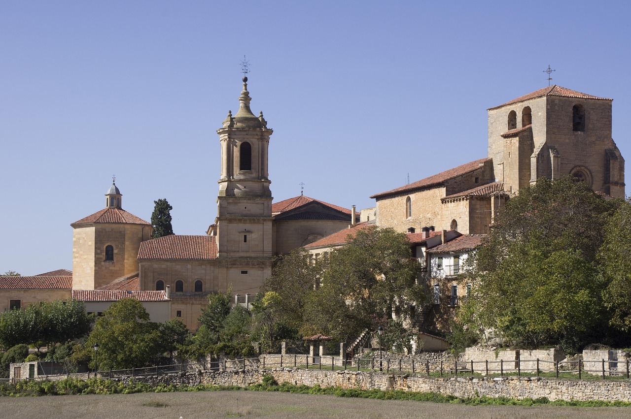 ruta por Castilla y León en coche: Santo Domingo de Silos (Burgos)